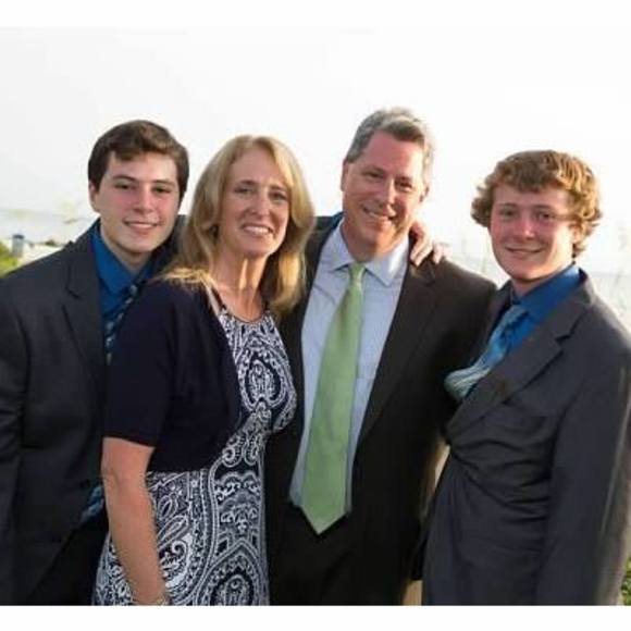 Meet your Posher, Lisa - Picture 1 of 1